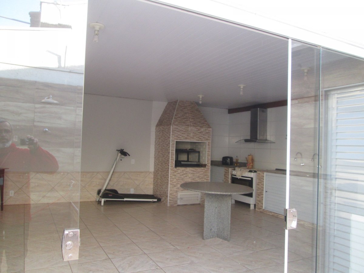 Casa à venda com 3 quartos, 250m² - Foto 4