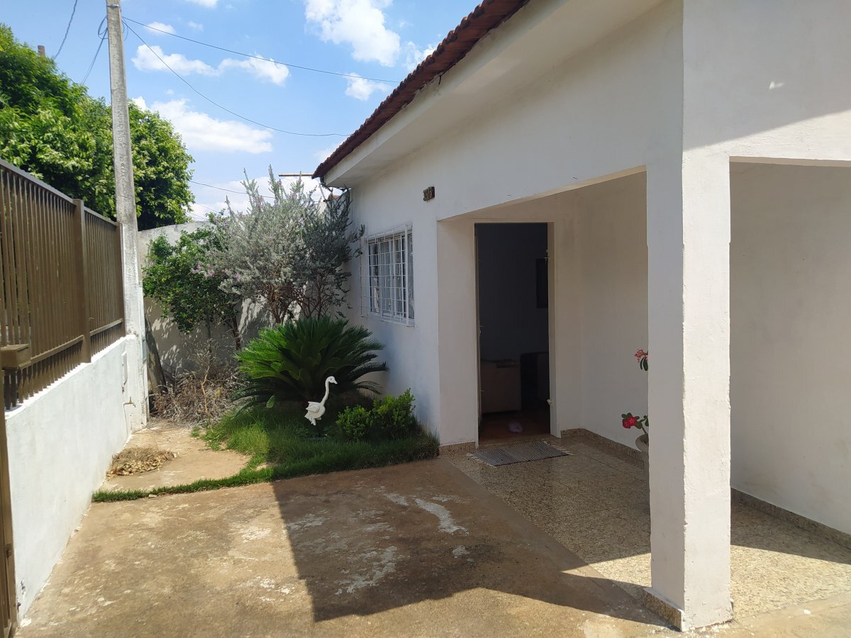 Casa à venda com 2 quartos, 124m² - Foto 2