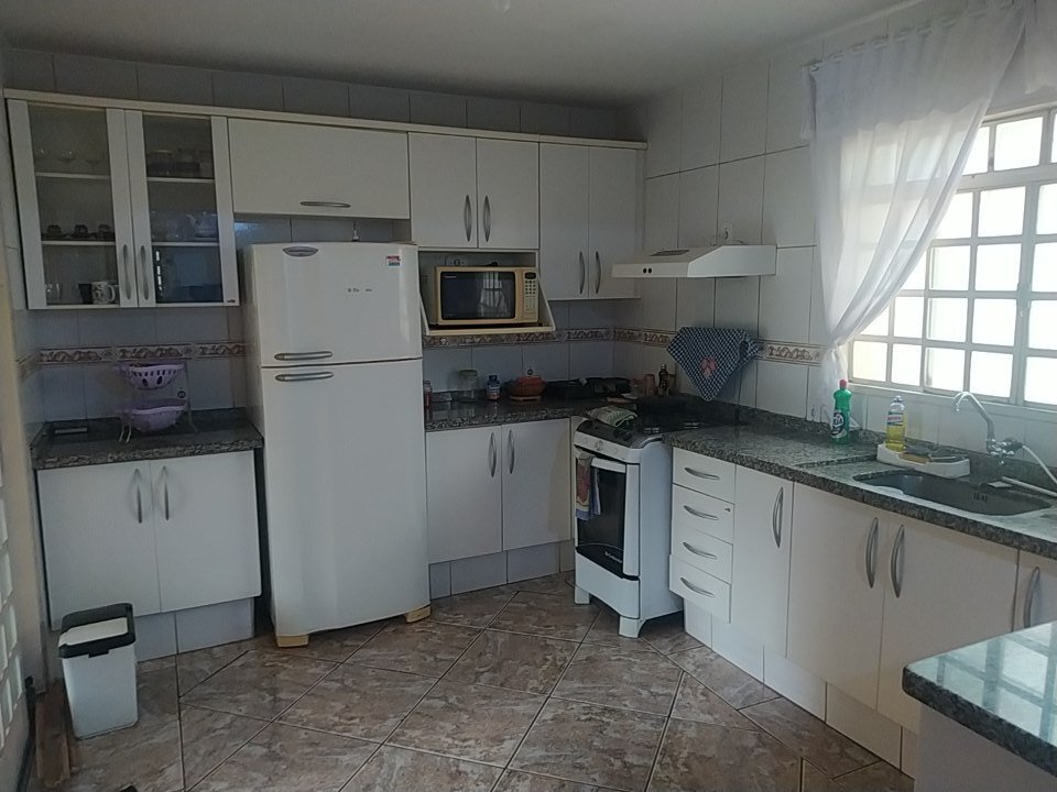 Casa à venda com 3 quartos, 120m² - Foto 2