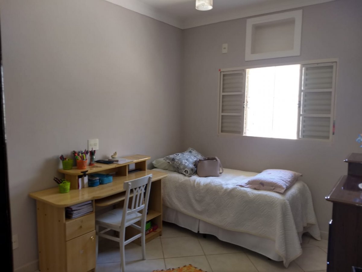 Casa à venda com 3 quartos, 147m² - Foto 11