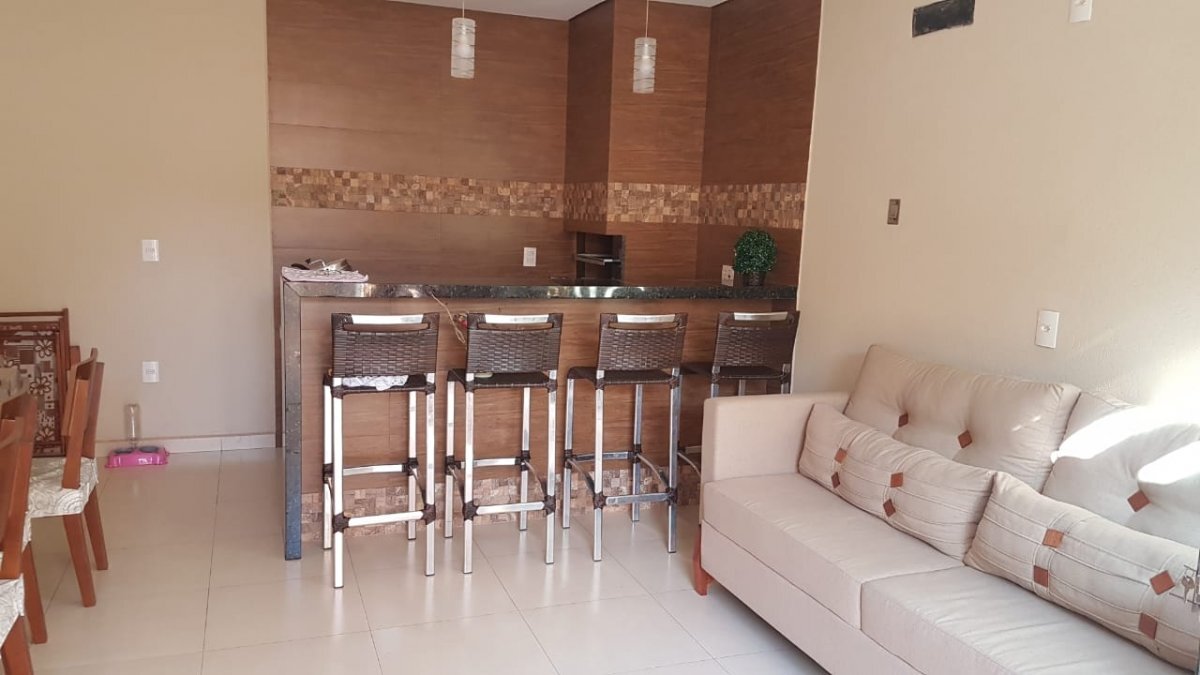 Casa à venda com 3 quartos, 142m² - Foto 2