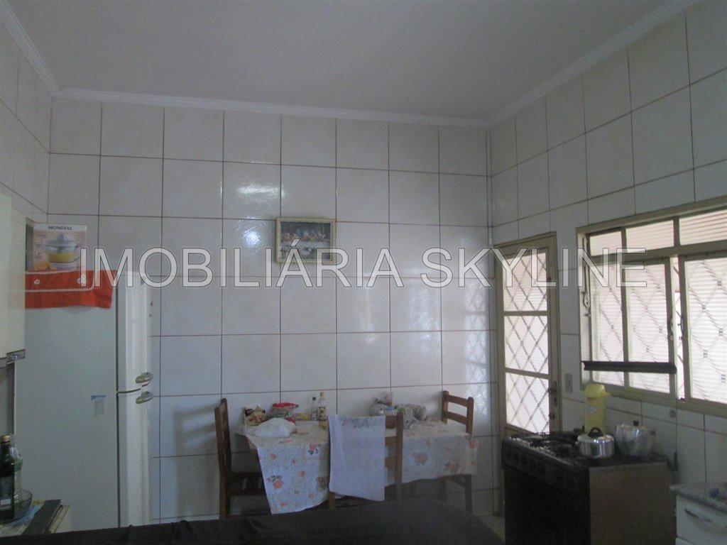 Casa à venda com 2 quartos, 216m² - Foto 9