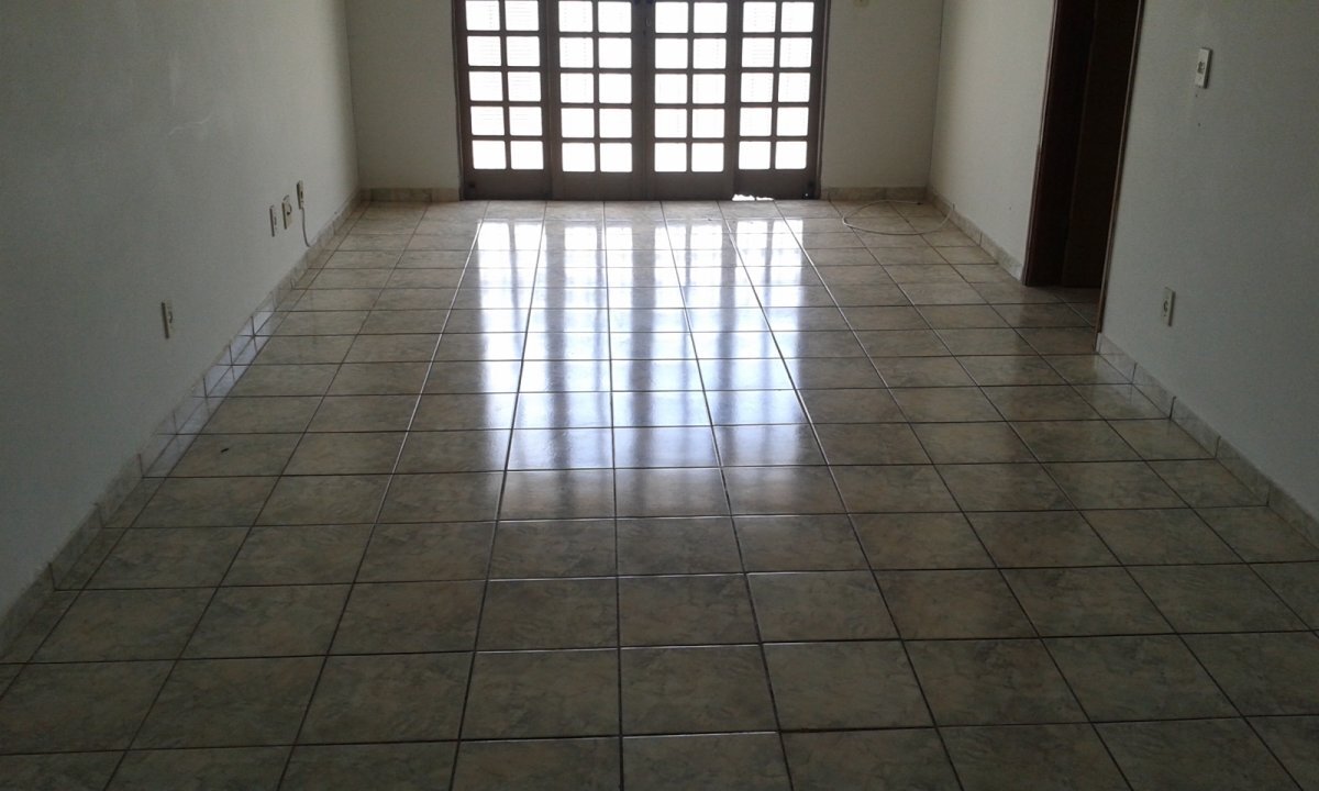 Apartamento à venda com 2 quartos, 60m² - Foto 2