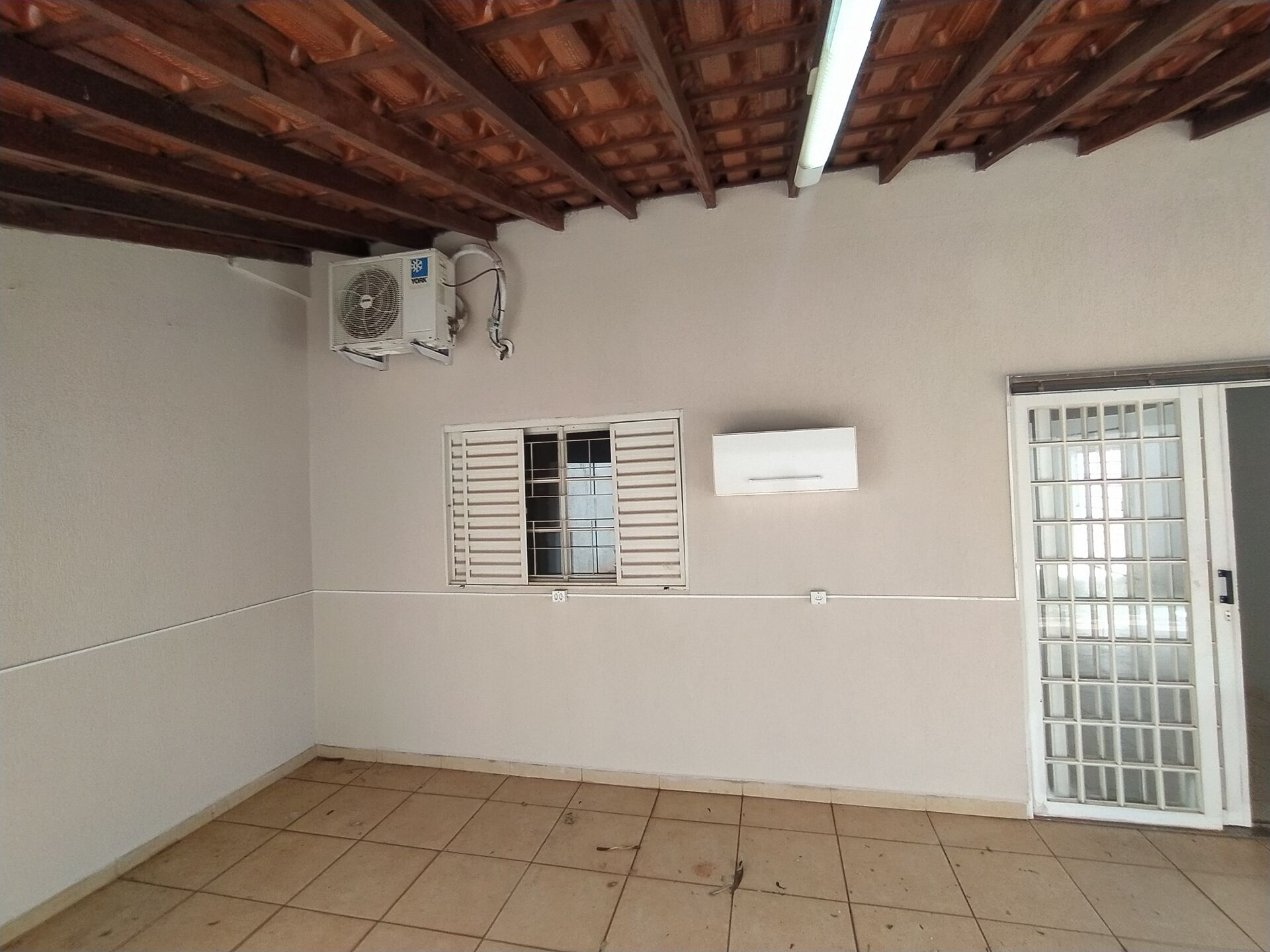 Casa à venda com 3 quartos, 300m² - Foto 11