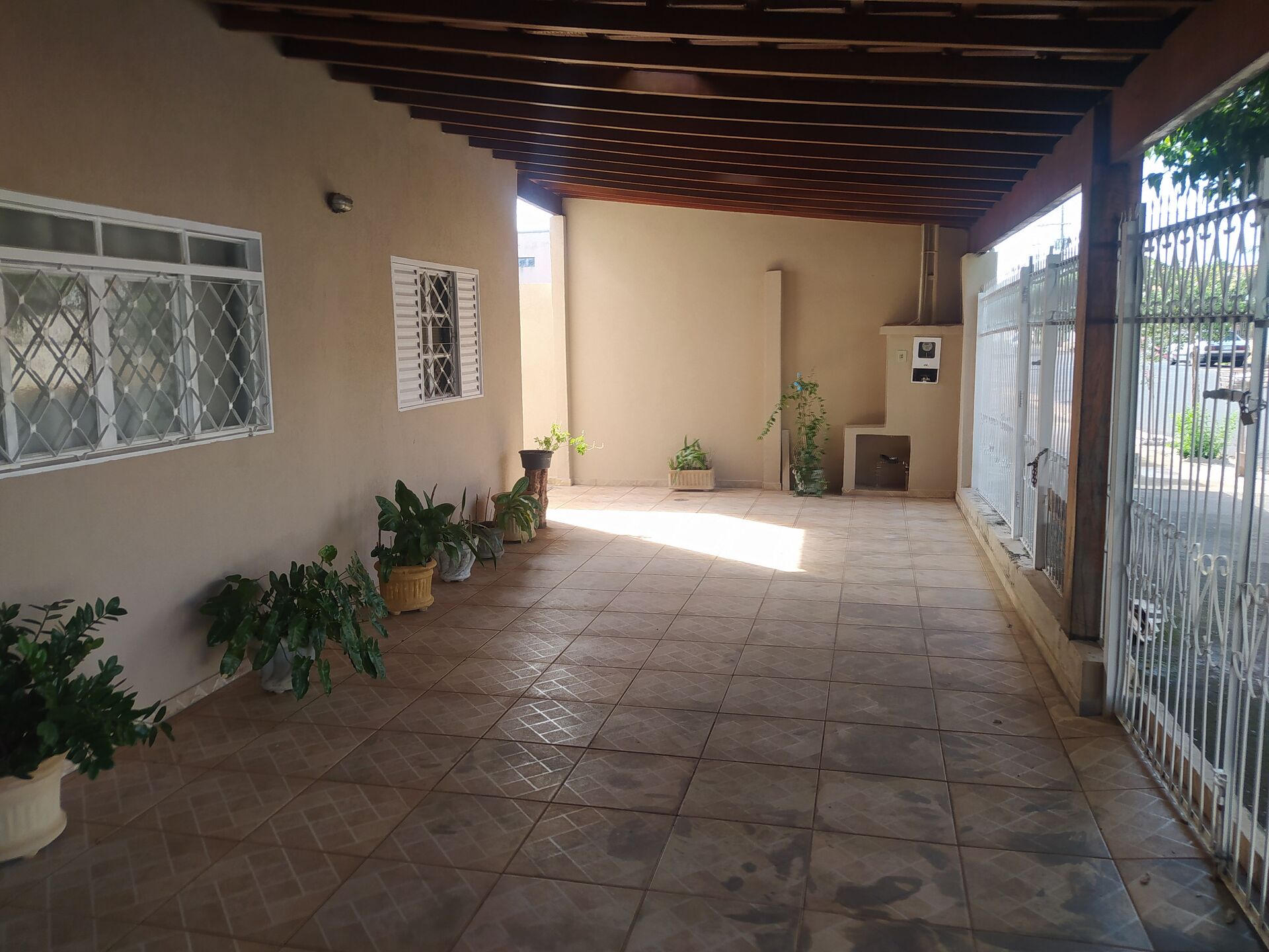 Casa à venda com 3 quartos, 138m² - Foto 2