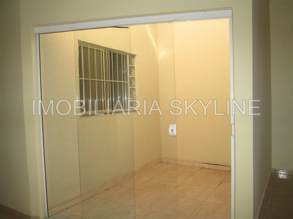 Casa à venda com 3 quartos, 200m² - Foto 3