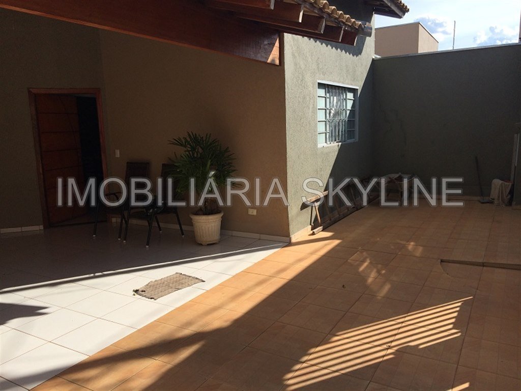 Casa à venda com 3 quartos, 99m² - Foto 2