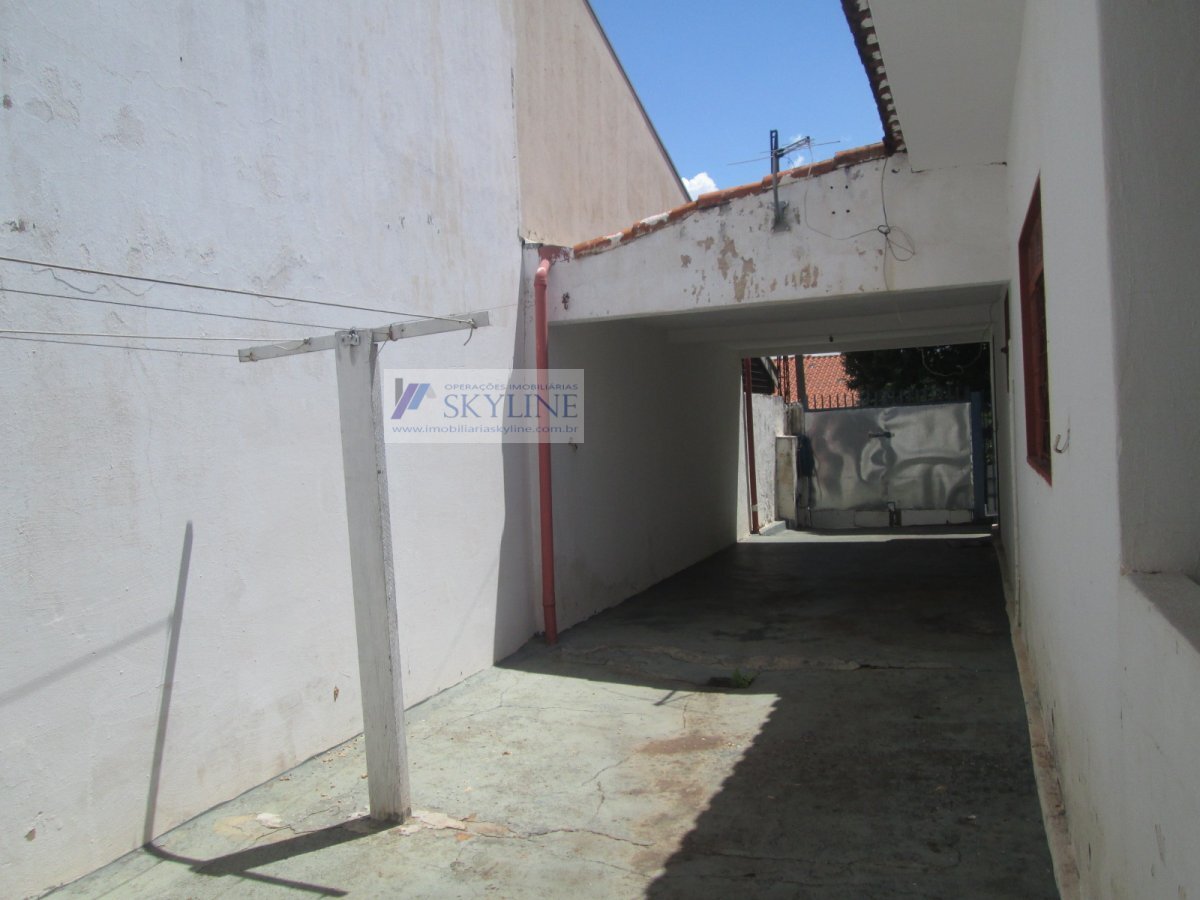 Casa à venda com 3 quartos, 200m² - Foto 1