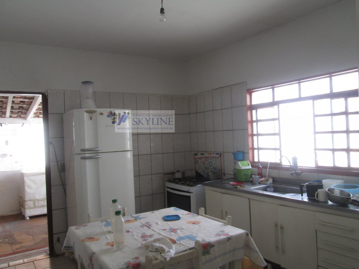 Casa à venda com 3 quartos, 200m² - Foto 10