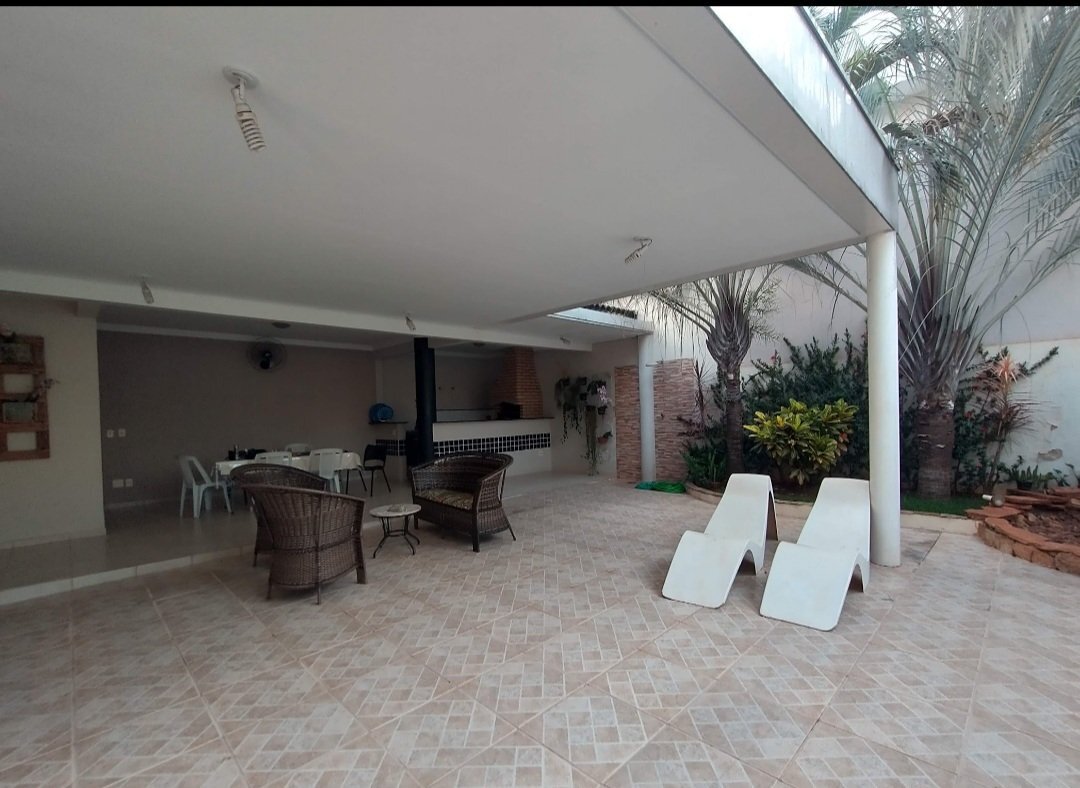 Casa à venda com 4 quartos, 350m² - Foto 18