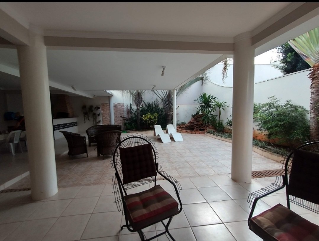 Casa à venda com 4 quartos, 350m² - Foto 17