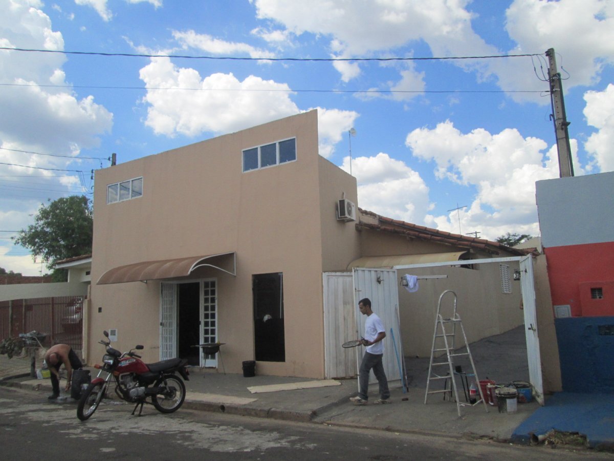 Casa à venda com 3 quartos - Foto 1