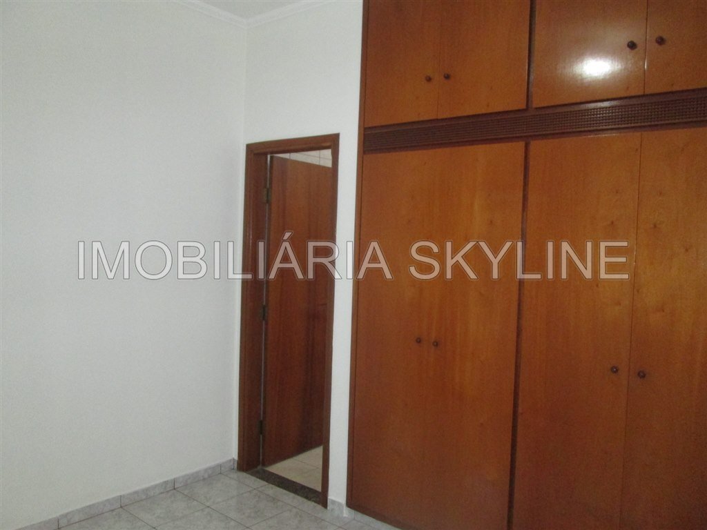 Casa à venda com 3 quartos, 200m² - Foto 15