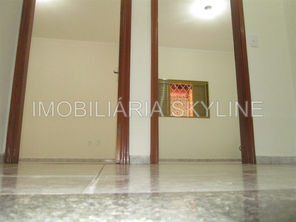 Casa à venda com 3 quartos, 200m² - Foto 17