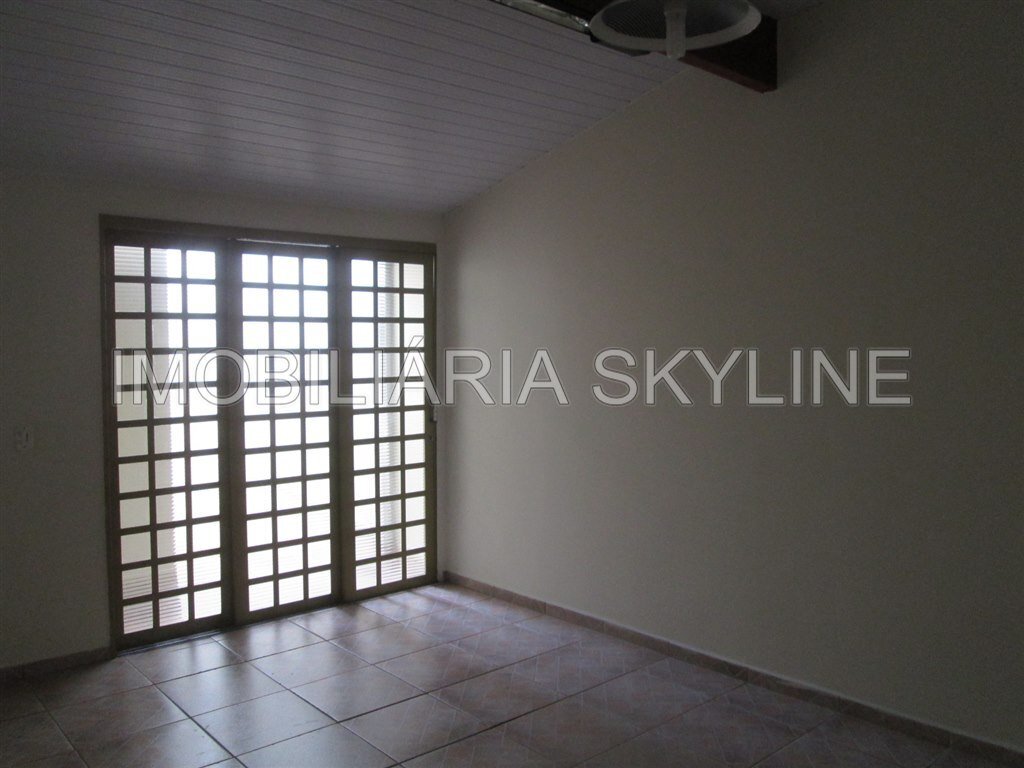 Casa à venda com 3 quartos, 200m² - Foto 10