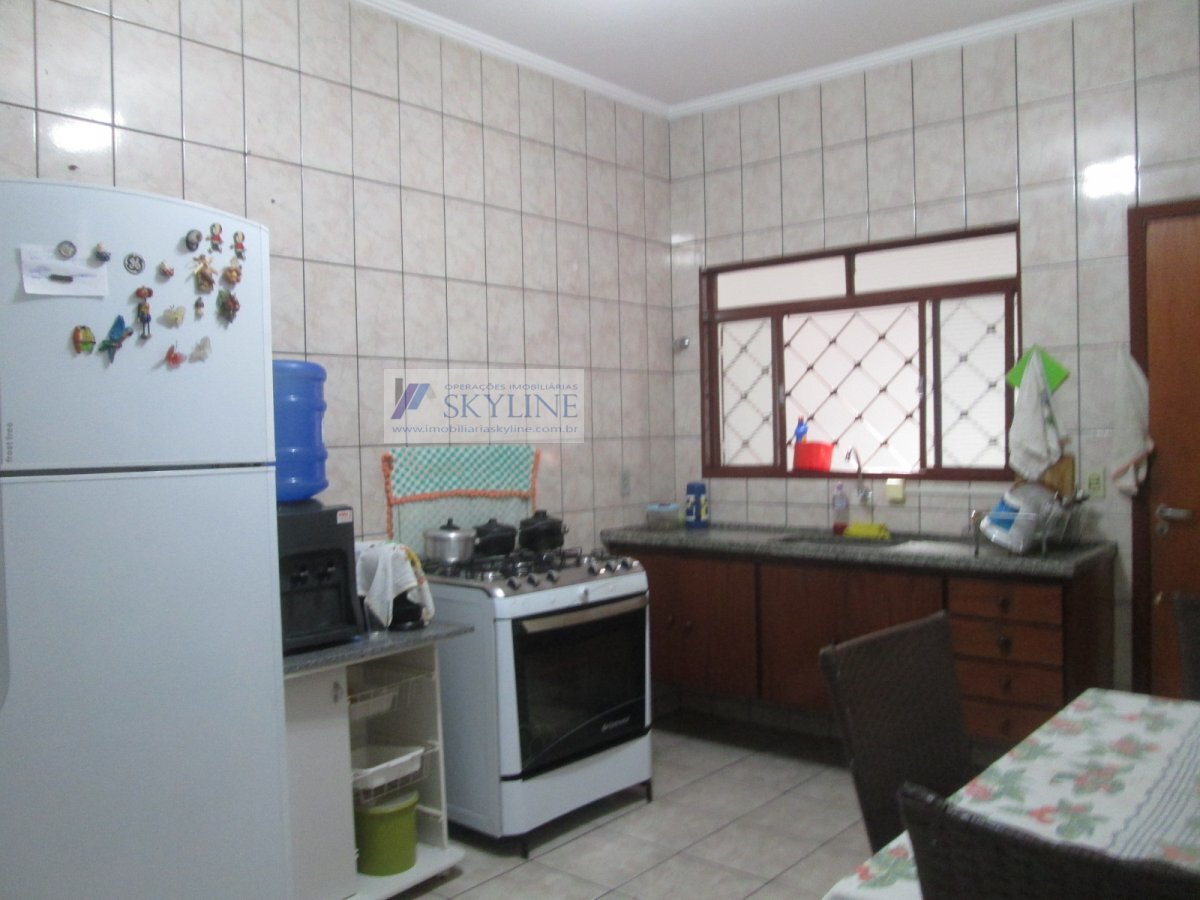 Casa à venda com 3 quartos, 204m² - Foto 13