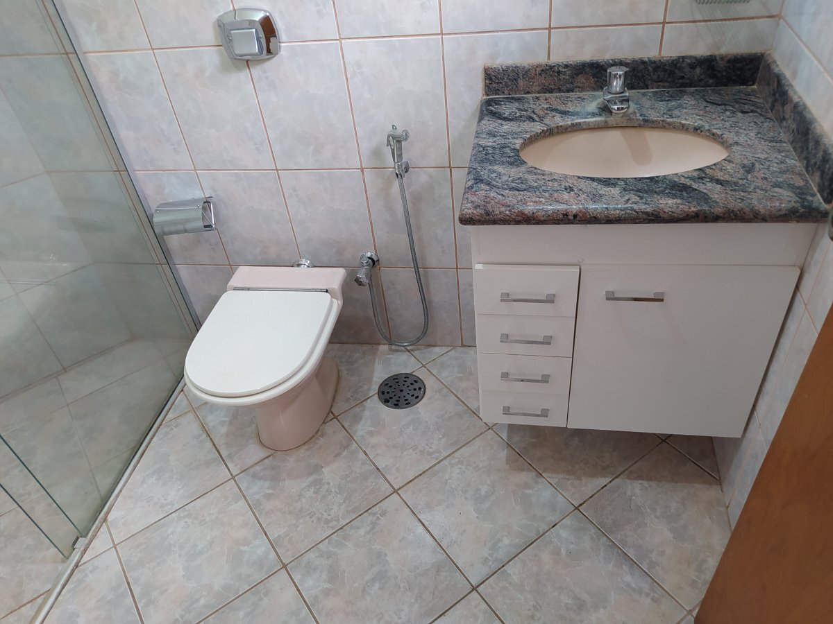 Casa à venda com 3 quartos, 180m² - Foto 14