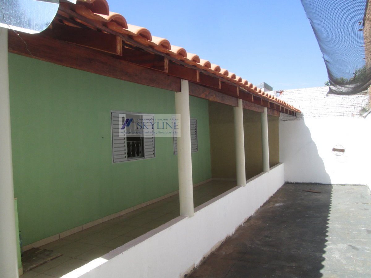 Casa à venda com 2 quartos, 200m² - Foto 3