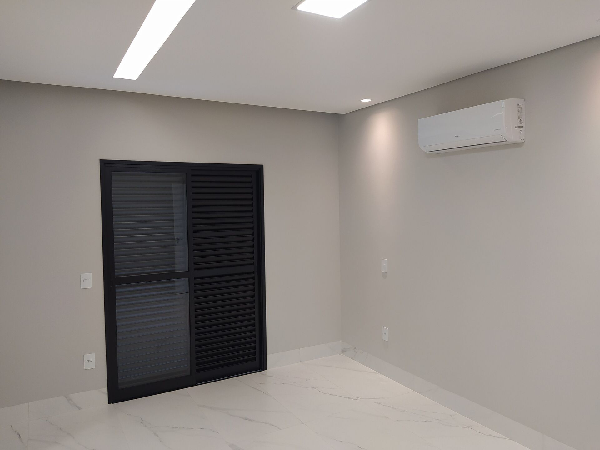 Casa à venda com 3 quartos, 230m² - Foto 13