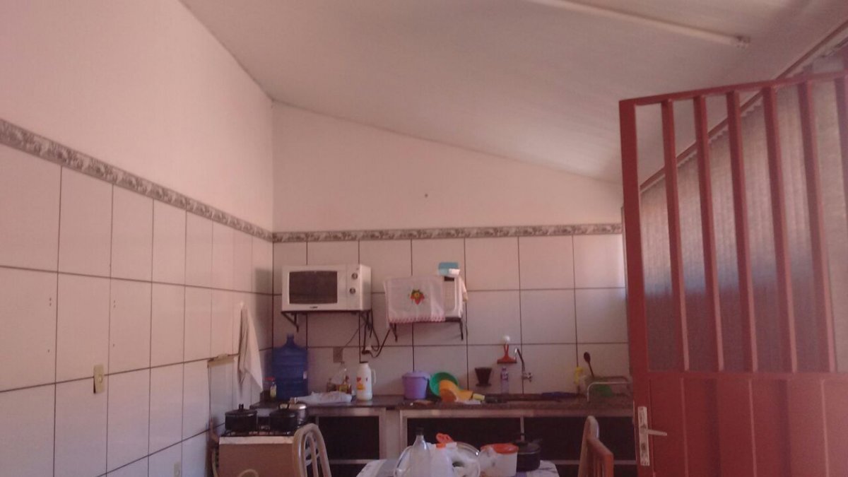 Casa à venda com 2 quartos, 200m² - Foto 10