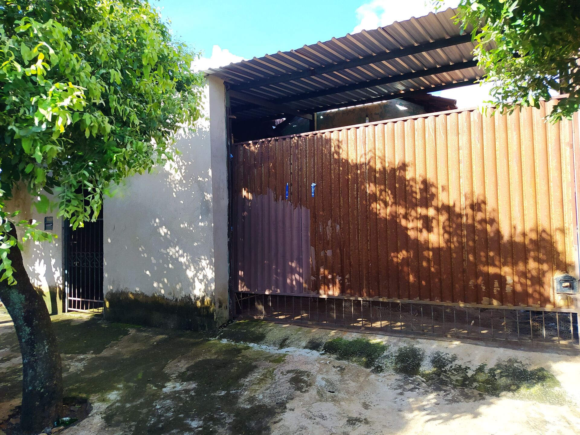 Casa à venda com 2 quartos, 60m² - Foto 1