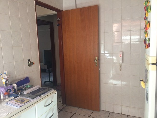 Apartamento à venda com 2 quartos, 65m² - Foto 4