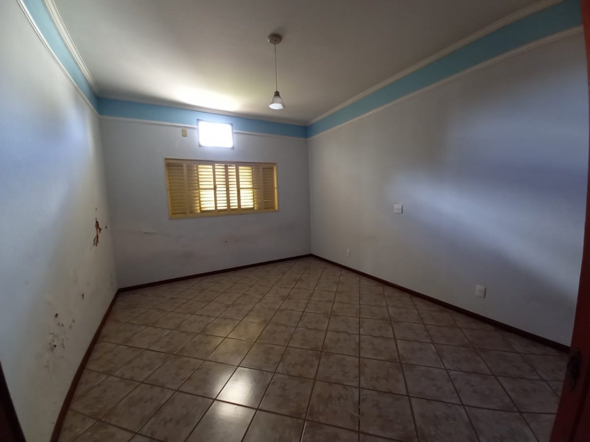 Casa à venda com 4 quartos, 450m² - Foto 28