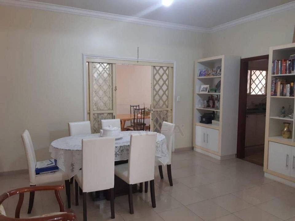 Casa à venda com 4 quartos, 450m² - Foto 6