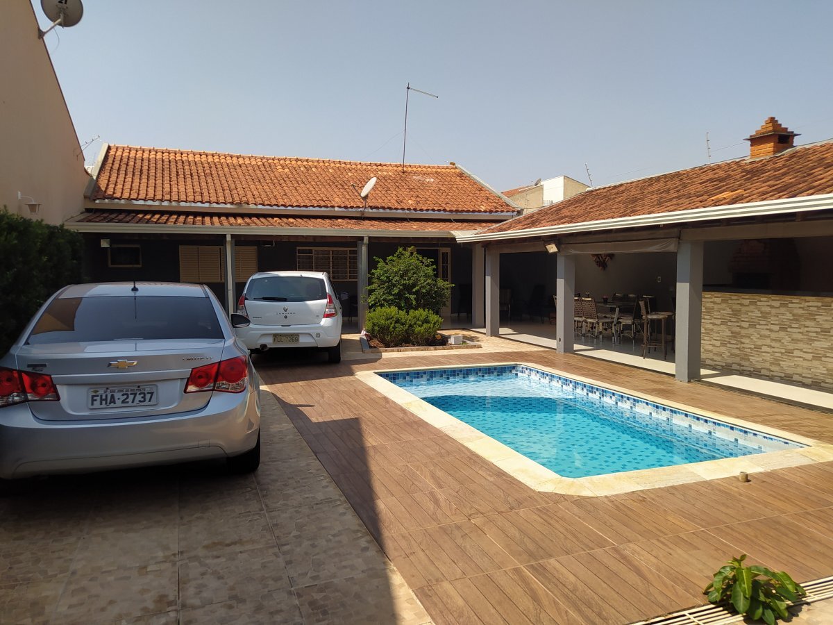 Casa à venda com 3 quartos, 191m² - Foto 2