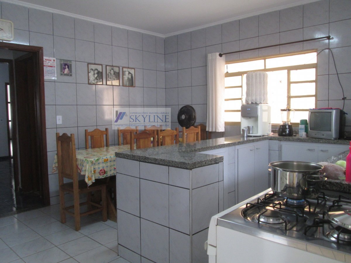 Sobrado à venda com 5 quartos, 200m² - Foto 29