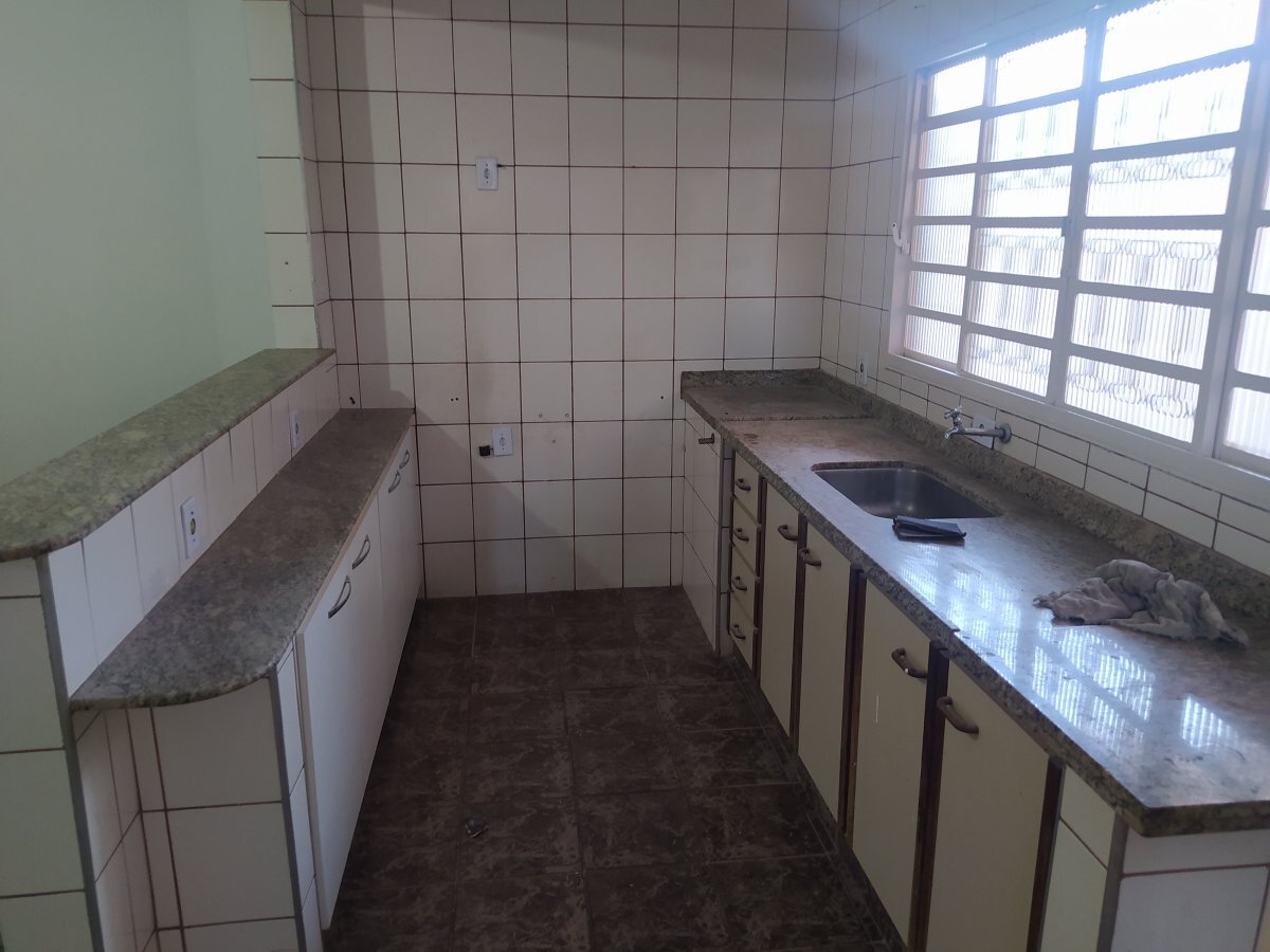 Casa à venda com 3 quartos, 150m² - Foto 25