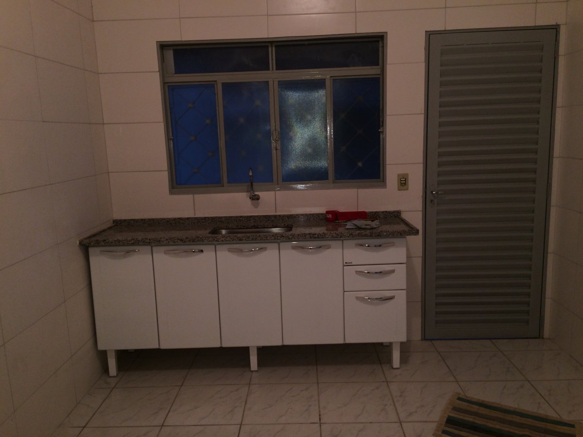 Casa à venda com 2 quartos, 200m² - Foto 17