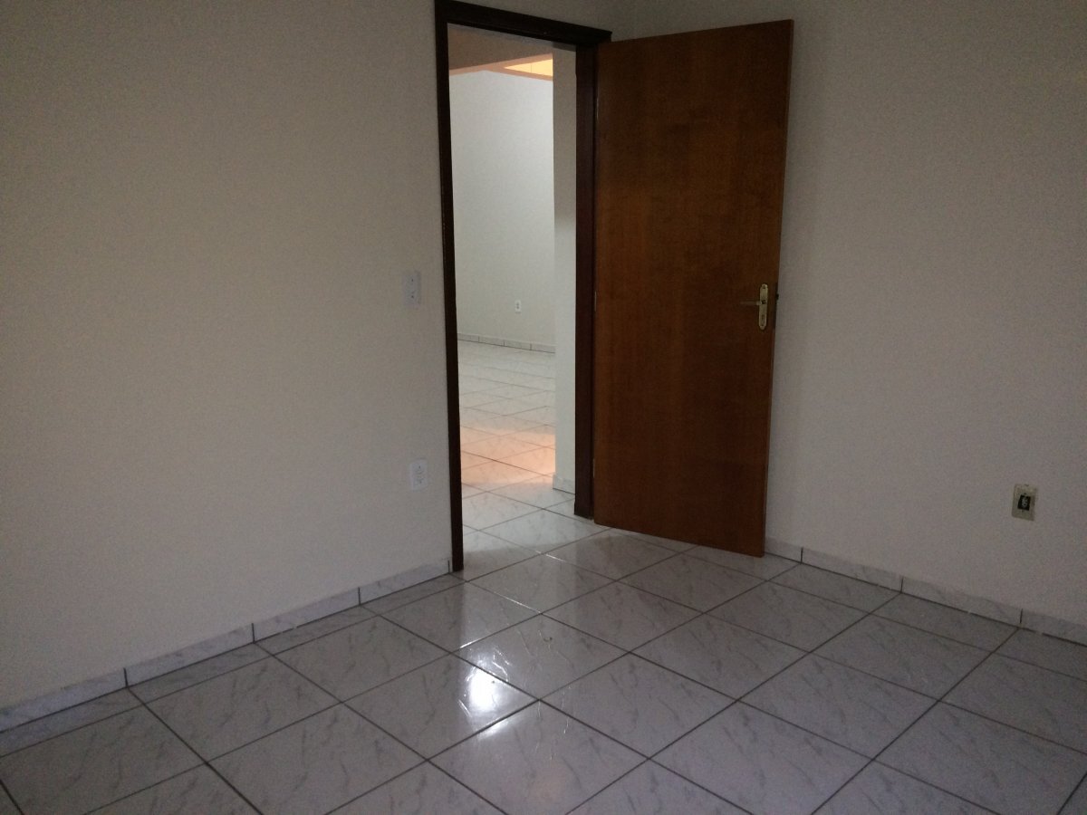 Casa à venda com 2 quartos, 200m² - Foto 22