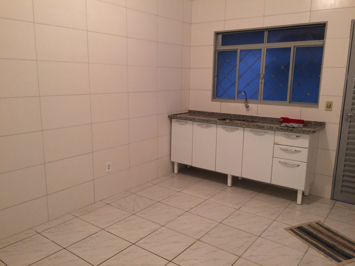 Casa à venda com 2 quartos, 200m² - Foto 15