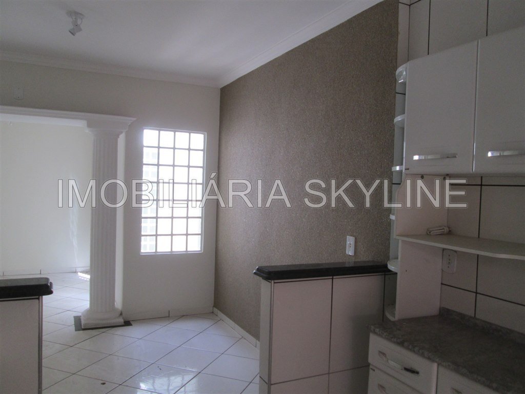 Casa à venda com 3 quartos, 300m² - Foto 11