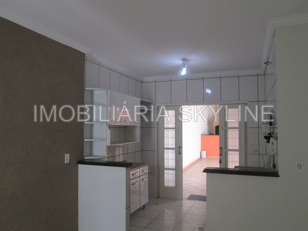 Casa à venda com 3 quartos, 300m² - Foto 12