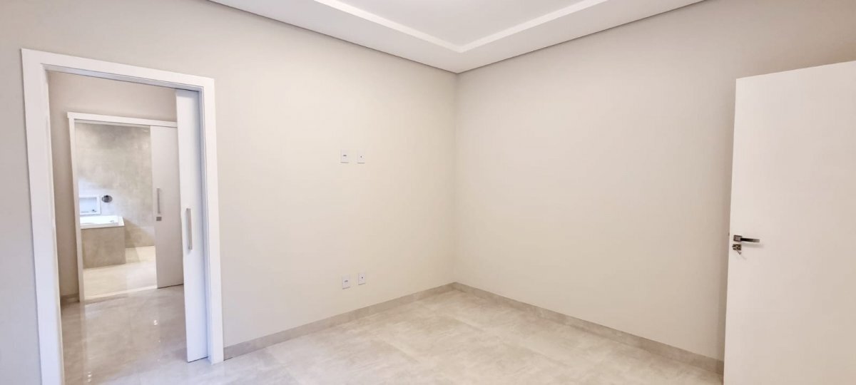 Casa à venda com 3 quartos, 203m² - Foto 6