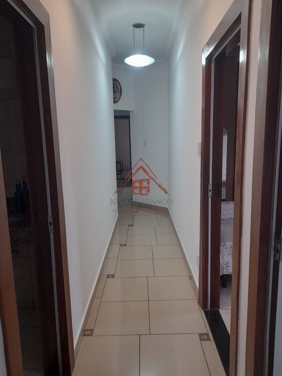 Casa à venda com 3 quartos, 380m² - Foto 8