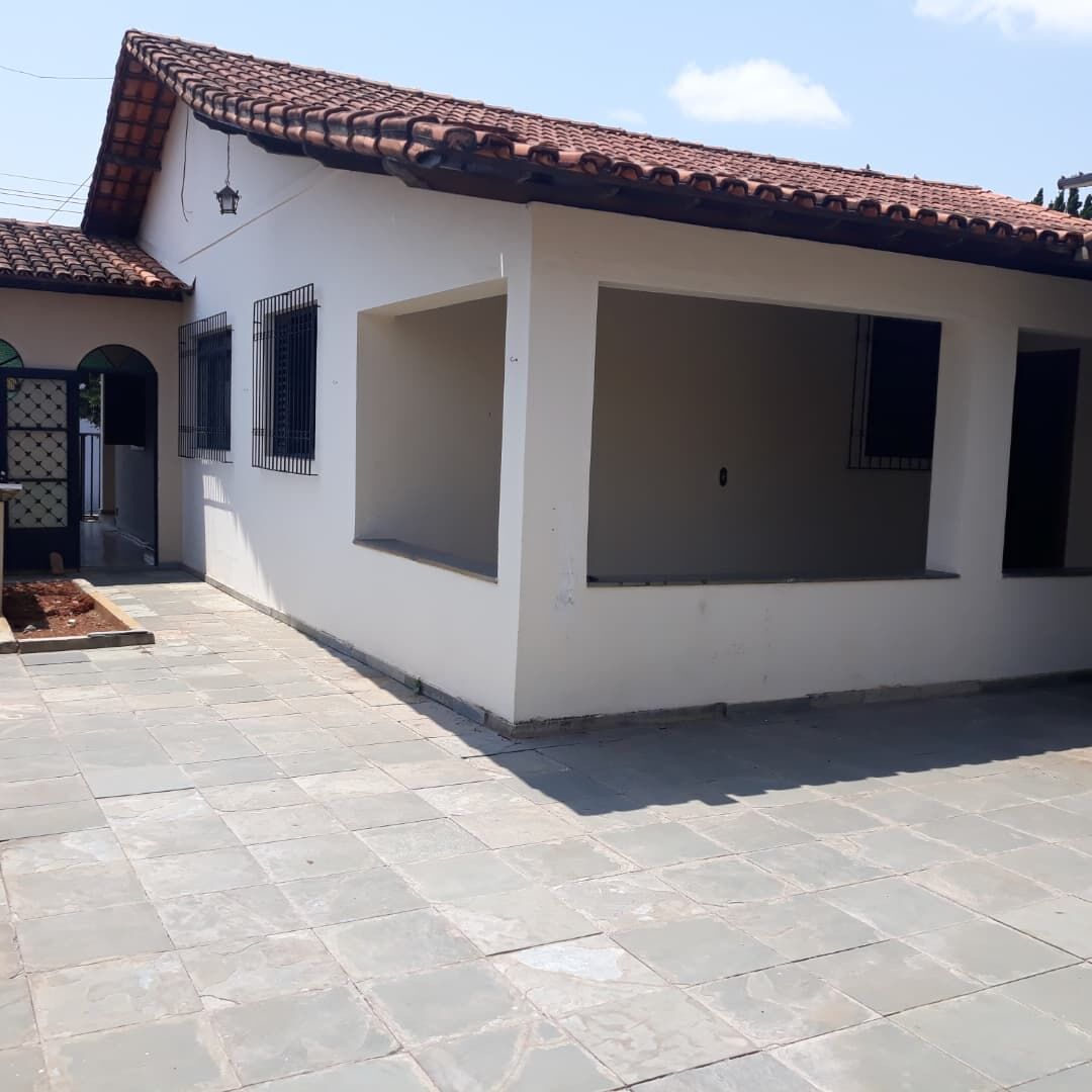 Casa à venda com 3 quartos, 264m² - Foto 9