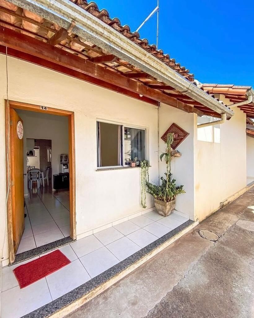 Casa à venda com 2 quartos, 59m² - Foto 1