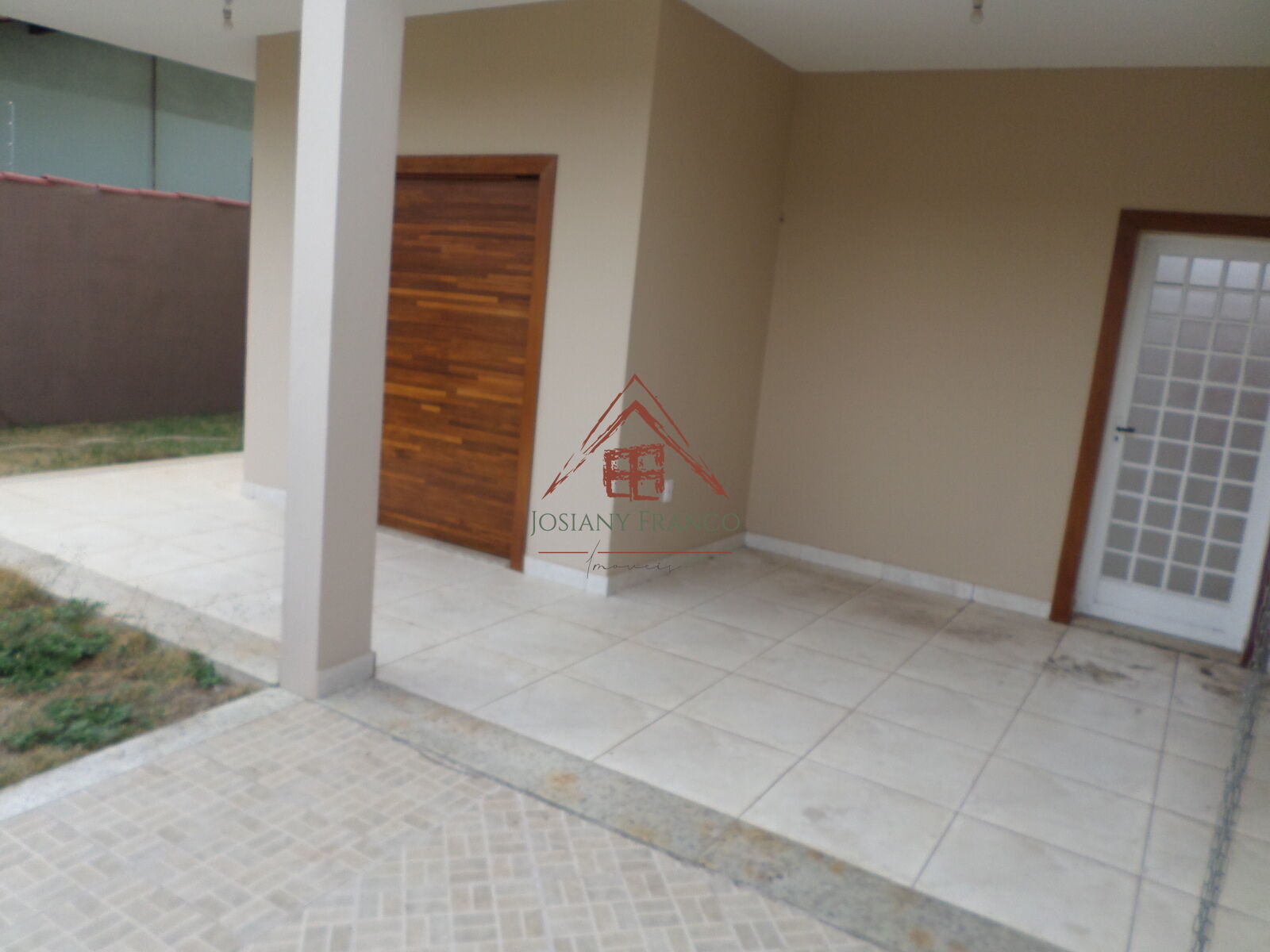 Casa à venda com 3 quartos, 180m² - Foto 2