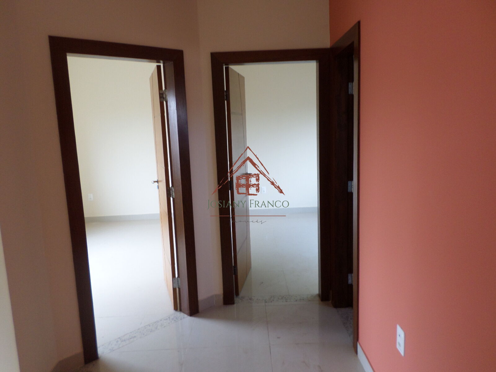 Casa à venda com 3 quartos, 180m² - Foto 14