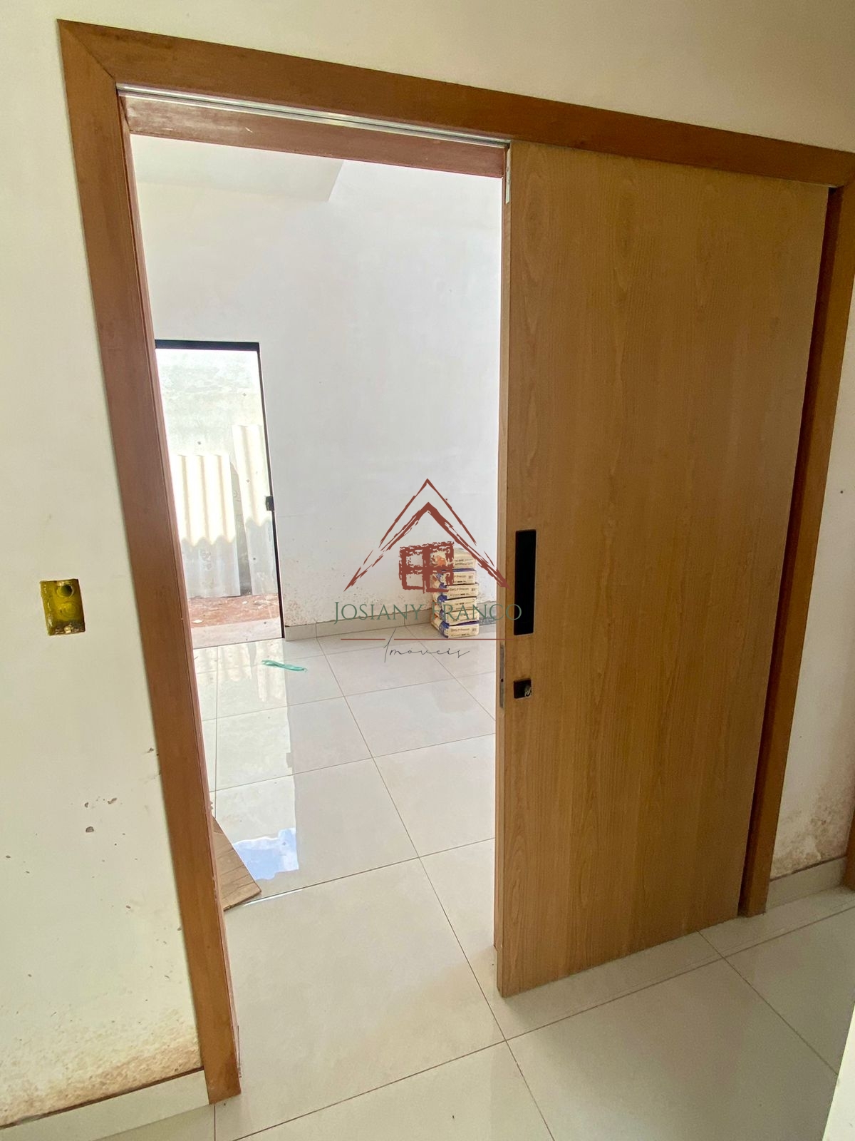 Casa à venda com 2 quartos, 110m² - Foto 6