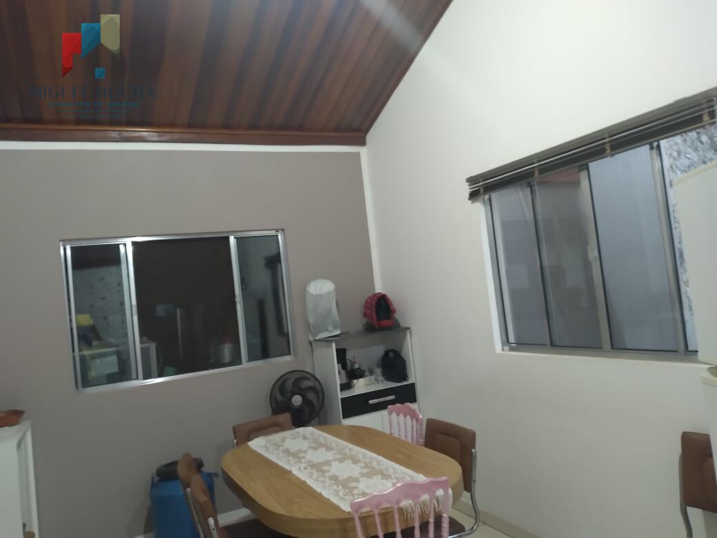 Casa à venda com 3 quartos, 238m² - Foto 6