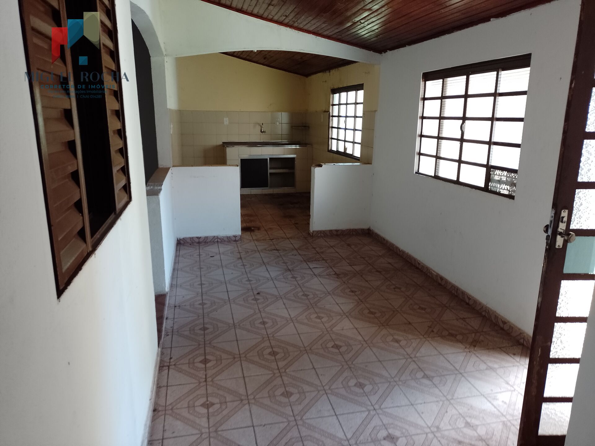 Casa à venda com 2 quartos, 250m² - Foto 13