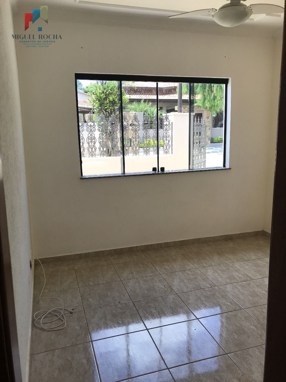 Casa à venda com 2 quartos, 190m² - Foto 13