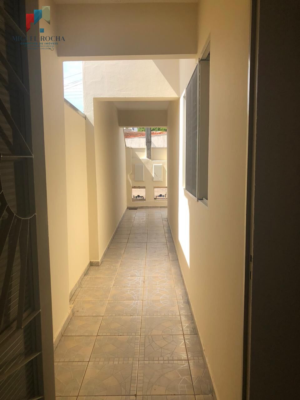 Casa à venda com 2 quartos, 190m² - Foto 8