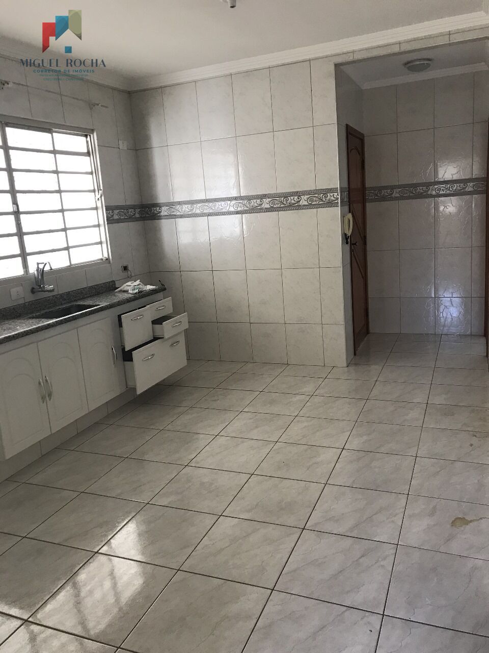 Casa à venda com 2 quartos, 190m² - Foto 25