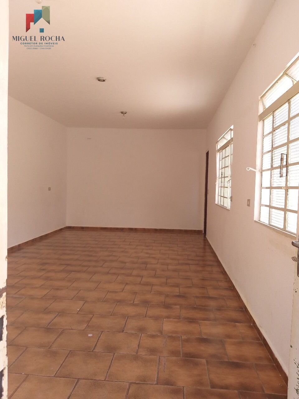 Casa à venda com 2 quartos, 190m² - Foto 11