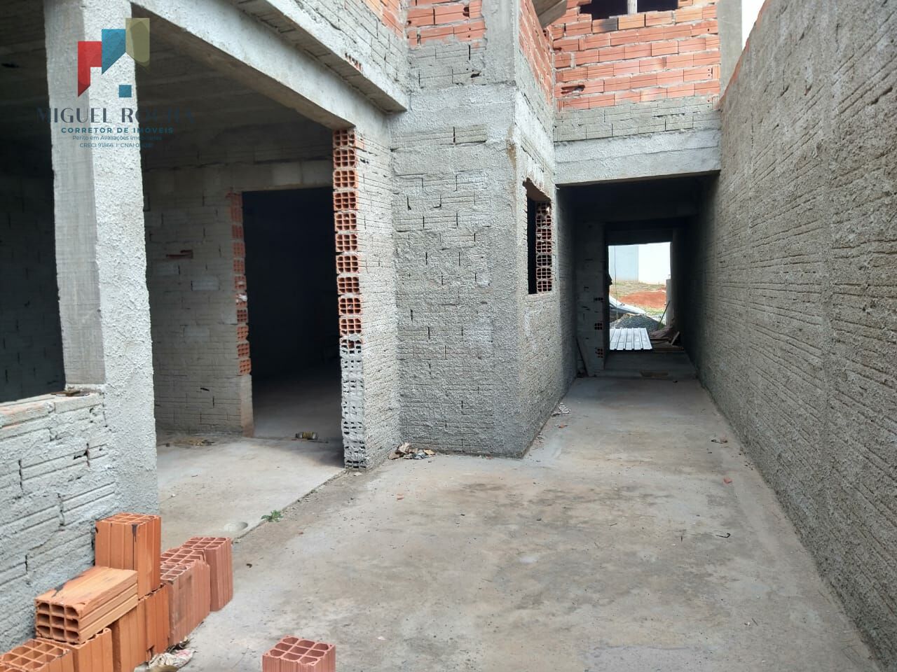 Casa de Condomínio à venda com 5 quartos, 250m² - Foto 3